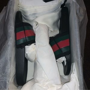 Gucci slides (black)